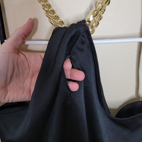 Everyday Chic Boutique | Black Gold Chain Halter Top with Keyhole Front & Back - Picture 5 of 6